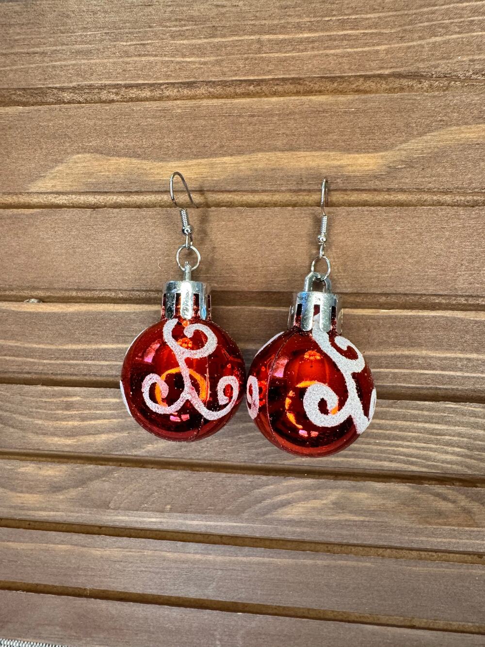 Red Christmas Ornament Earrings Retro Christmas Red White Snow Earrings